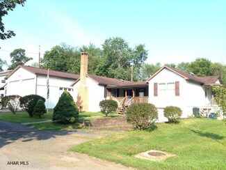 311 N 13th Ave, Altoona, PA 16601