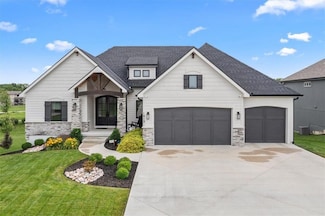 1013 Old Hickory Rd, Greenwood, MO 64034