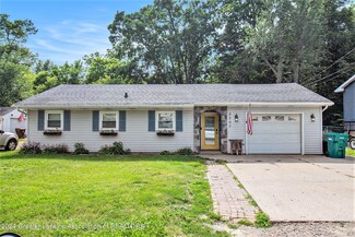2207 Dean Ave, Holt, MI 48842