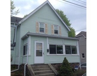 14 Dean St, Stoneham, MA 02180