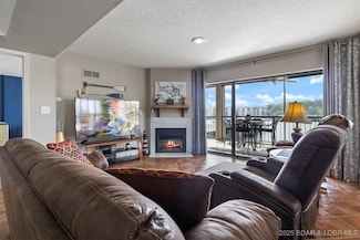 90 Falls Point Dr Unit 2C, Lake Ozark, MO 65049