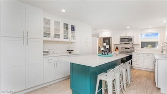 1049 El Rio Ave, Fort Myers, FL 33919