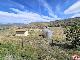 22505 Valley View Dr, Golden Hills, CA 93561