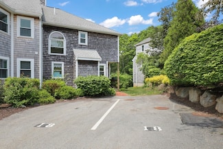 18 Harbor Hill Dr, Bourne, MA 02532