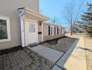 1062 Cove Dr Unit 143B, Prospect Heights, IL 60070