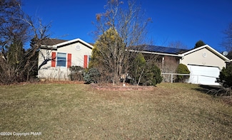 4005 Tamarind Dr, Bethlehem, PA 18020