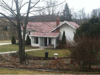 229 Blue Top Rd, Perryopolis, PA 15473