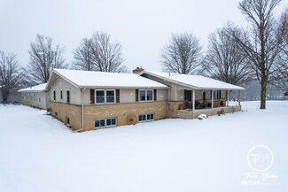 10488 26th Ave NW, Grand Rapids, MI 49544