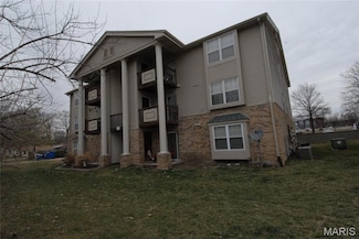 2506 Creve Coeur Mill Rd Unit 8, Maryland Heights, MO 63043