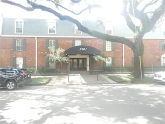 3201 St Charles Ave Unit 121, New Orleans, LA 70115