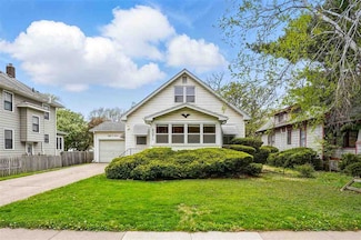 807 S 7th Ave, Iowa City, IA 52240