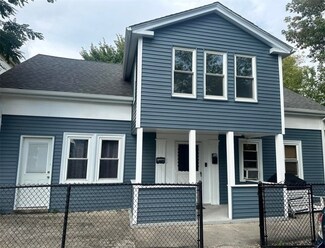 18 Clark Ct, Woonsocket, RI 02895