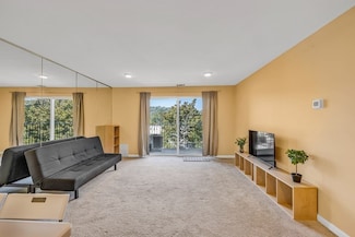 175 Clare Ave Unit E8, Hyde Park, MA 02136