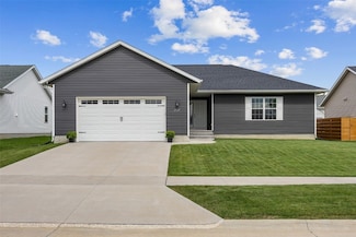 2827 Belle St SW, Cedar Rapids, IA 52404