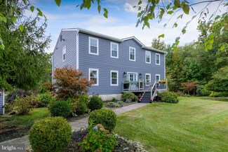 141 W Tomlin Station Rd, Mickleton, NJ 08056