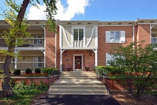 1528 Shire Cir Unit 2G, Inverness, IL 60067