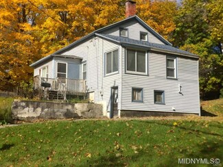 64 Petrie St, Little Falls, NY 13365