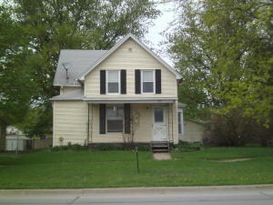 415 E 5th St, Wilton, IA 52778