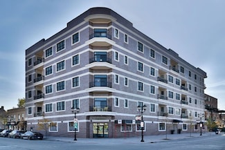105 S Cottage Hill Ave Unit 302, Elmhurst, IL 60126