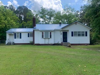 202 E Sassafras St, Andrews, SC 29510