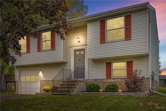 8137 Mesa Ln, Liverpool, NY 13090