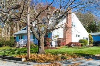 40 Rockhill Dr, North Dartmouth, MA 02747