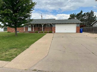1333 N Elm St, McPherson, KS 67460