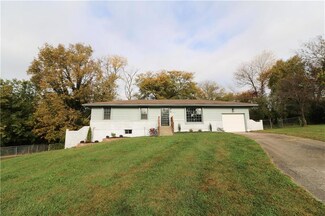 618 Jill Ann Dr, Knob Noster, MO 65336