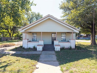 504 E Choctaw Ave, Sallisaw, OK 74955