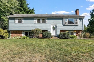7 Rolling Ln, Hudson, MA 01749