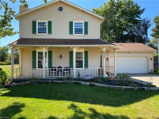2220 Oak Point Dr, Copley, OH 44321