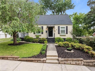 2607 Sherwood St, Greensboro, NC 27403