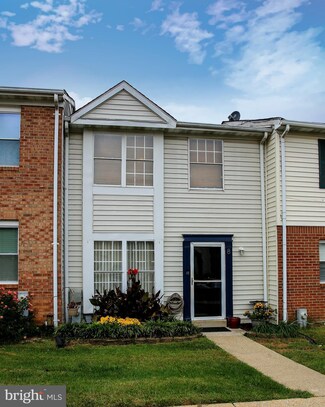 8 Luffing Ct, Essex, MD 21221