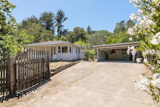 8 Crescent Ct, Woodacre, CA 94973