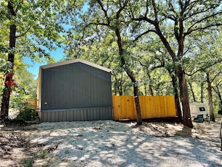 10707 Driftwood Rd, Kingston, OK 73439