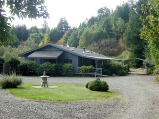 453 Barber Creek Rd, Hydesville, CA 95547