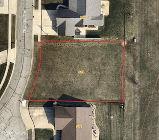 324 Miami Erie Cir, Saint Marys, OH 45885