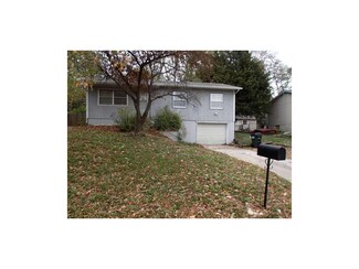 2716 Maverick Ln, Lawrence, KS 66046