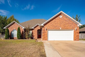 2560 Apple Blossom Ln, Conway, AR 72034