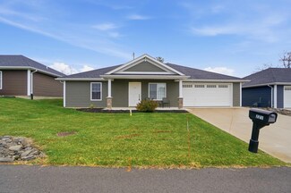 221 Falcon St Unit 16, Bellefontaine, OH 43311