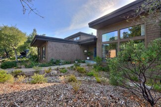 8 Sandstone St, Portola Valley, CA 94028