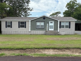 116 Taft St, Normangee, TX 77871