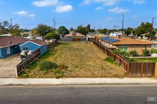 142 Northrup St, Bakersfield, CA 93307