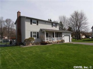 110 Thorndike Ln, Minoa, NY 13116