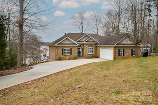 4543 Stonesthrow Dr, Denver, NC 28037