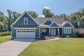 15 W Waverly Dr, Burgaw, NC 28425