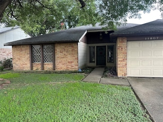 11807 Steamboat Springs Dr, Houston, TX 77067