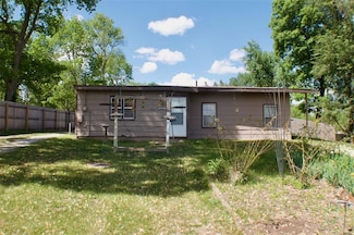 3312 E Shawnee Ave, Des Moines, IA 50317