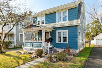 10 Oakwood Blvd, Poughkeepsie, NY 12603
