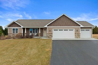940 Torrey Pines Way, Plover, WI 54467